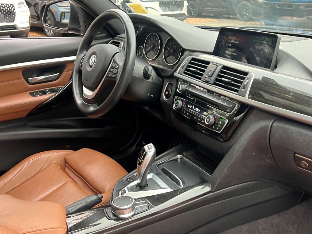 Used 2017 BMW 330e 330e iPerformance 4dr Car image 11