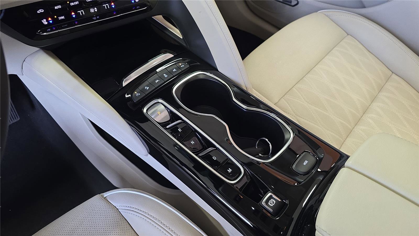 Used 2023 Buick Envision Avenir image 21