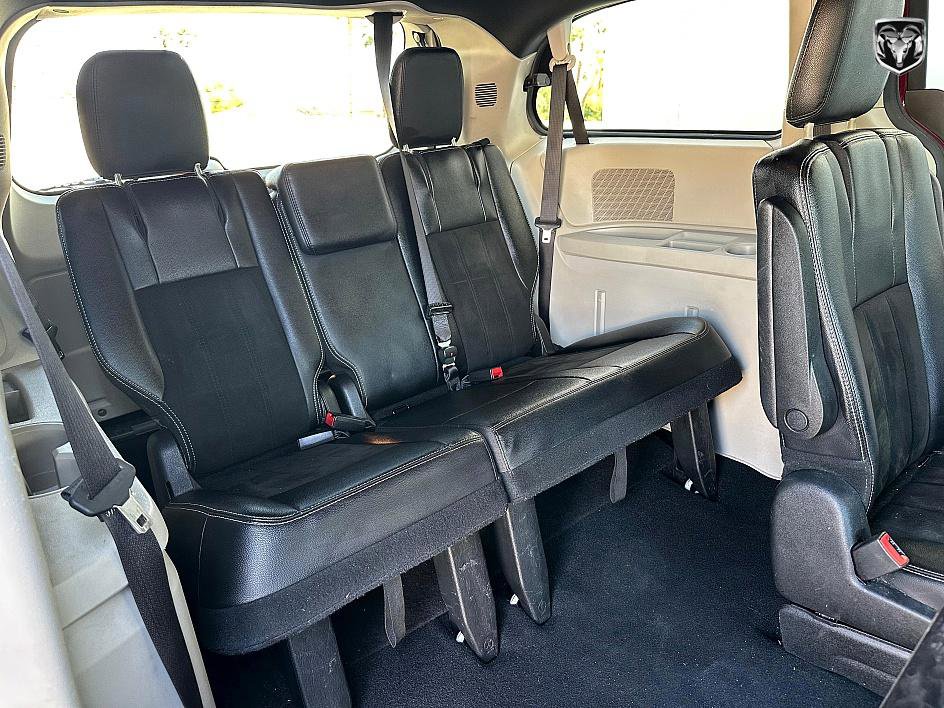 Used 2019 Dodge Grand Caravan SXT image 15