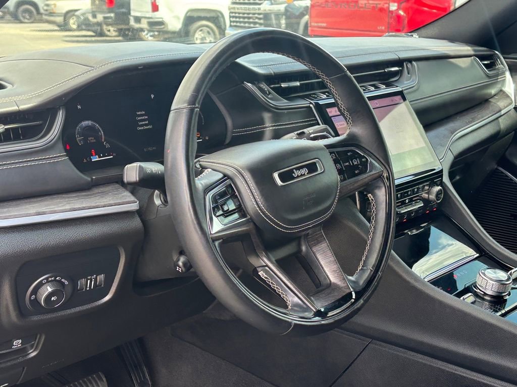 Used 2022 Jeep Grand Cherokee L Overland w/ Advanced Protech Group III AWD/4WD image 8