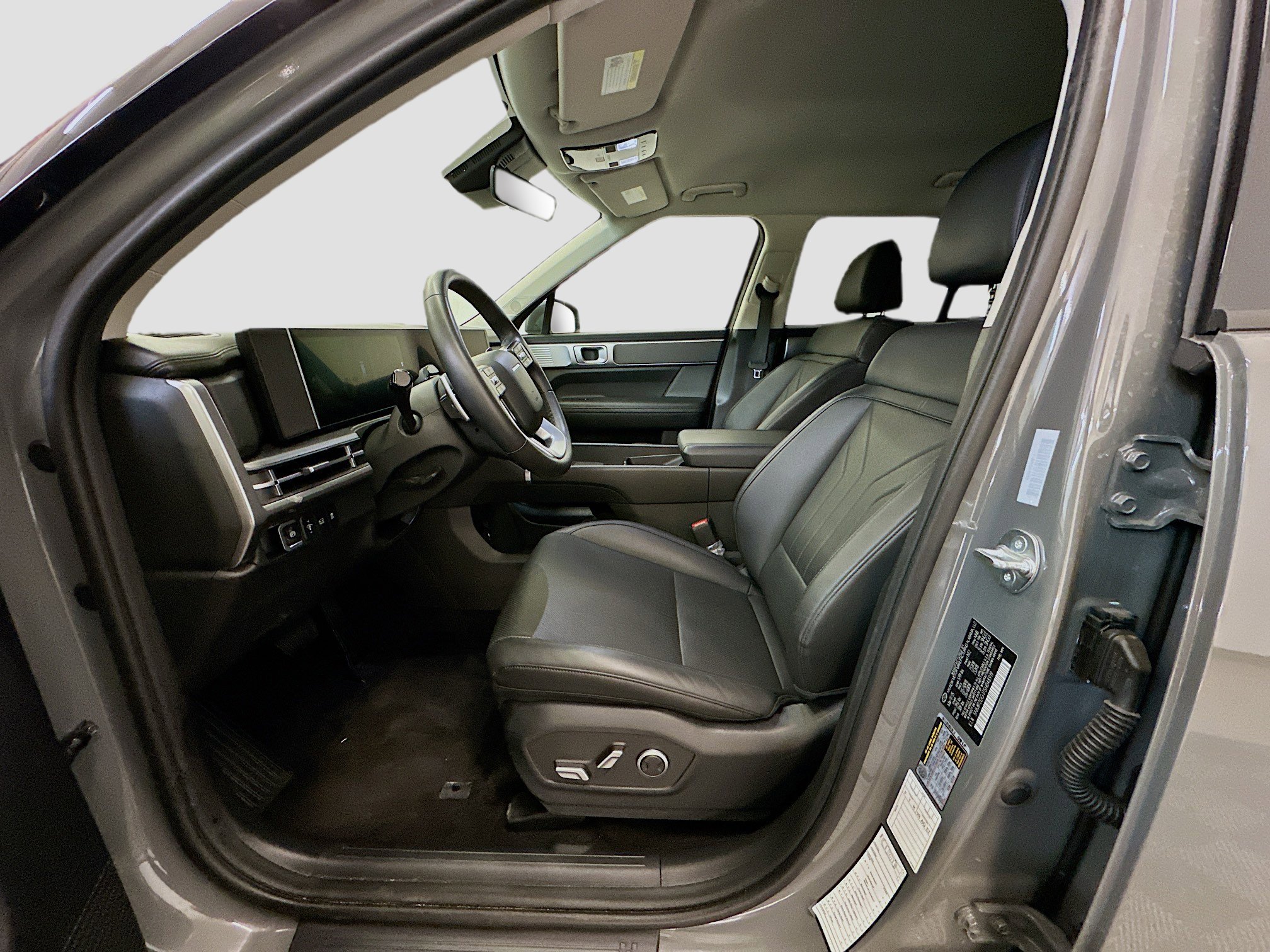 Used 2025 Hyundai Santa Fe SEL image 13