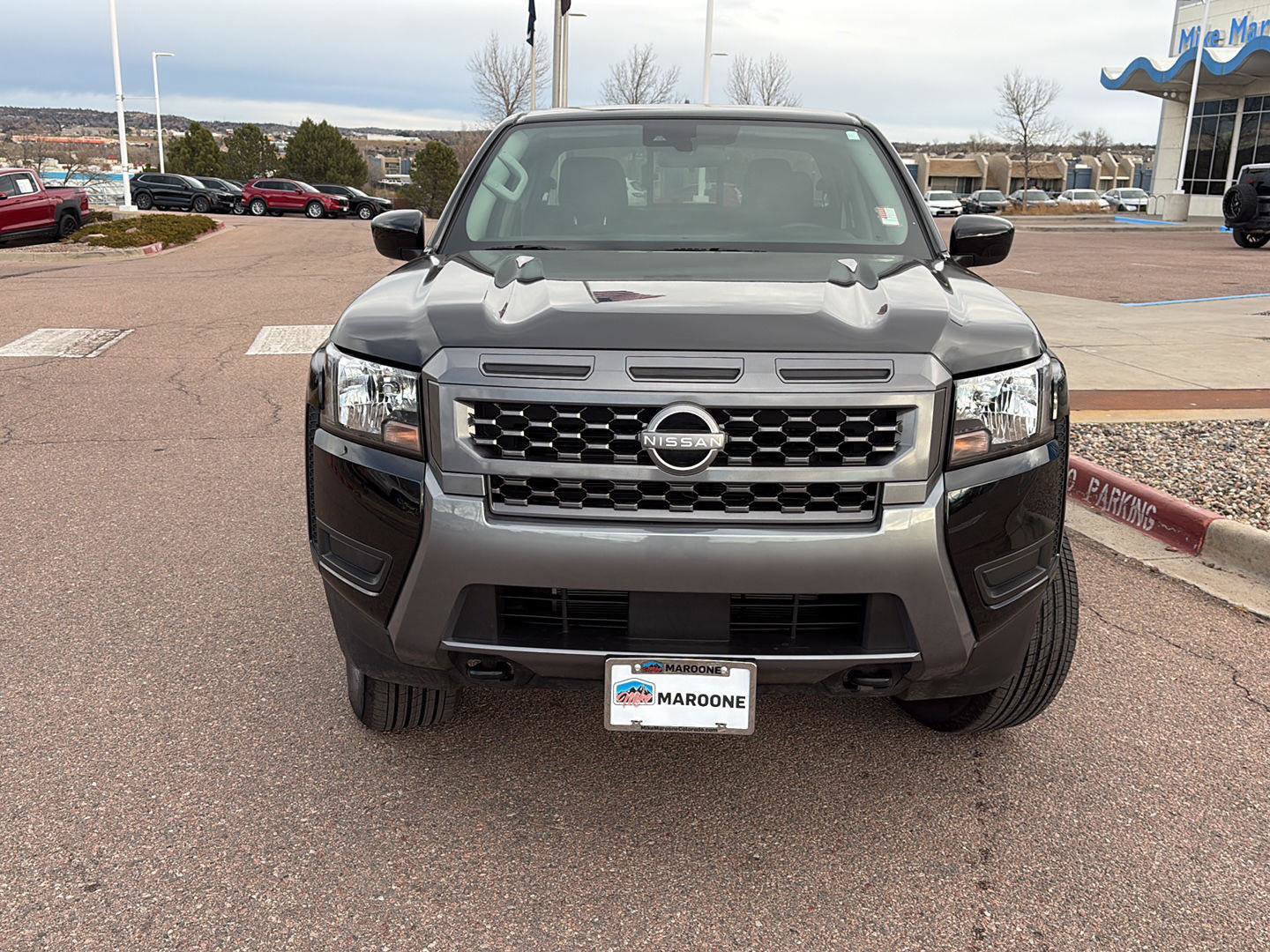 Used 2025 Nissan Frontier SV image 2