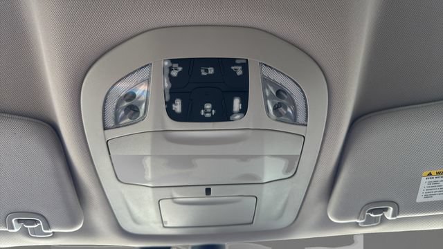 Used 2022 Chrysler Pacifica Touring-L FWD image 14