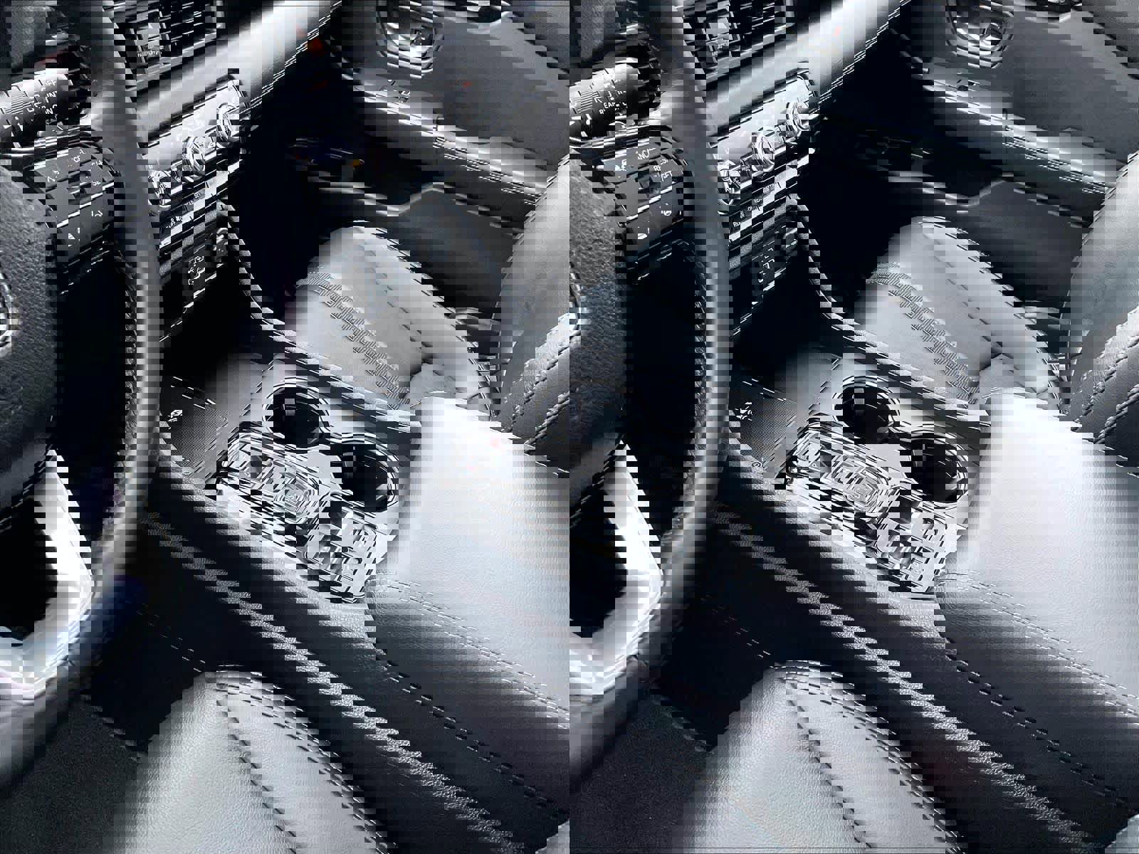 Used 2025 Honda Pilot Touring image 20