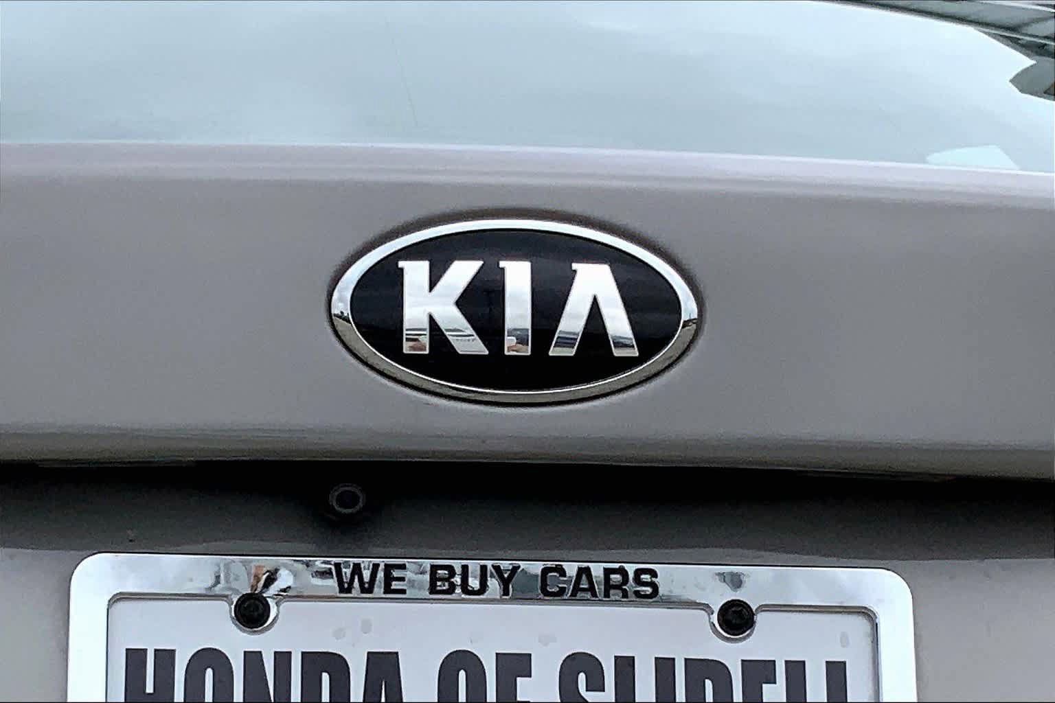 Used 2018 Kia Optima LX FWD image 10