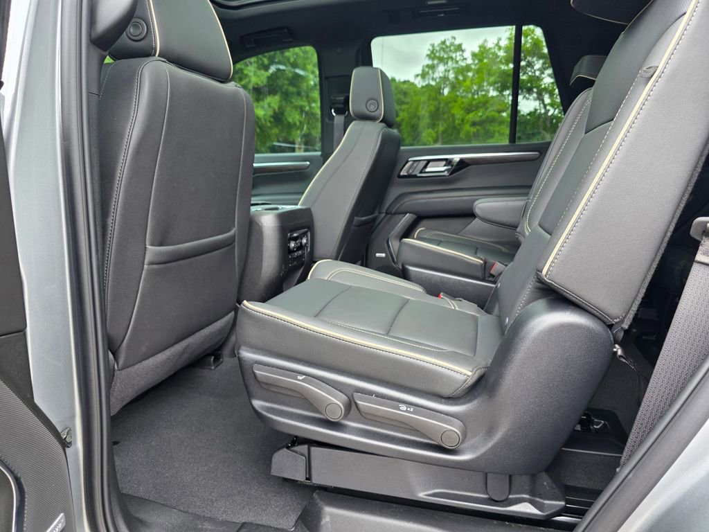 Used 2025 Chevrolet Tahoe Premier w/ Sun And Tow Package RWD image 29