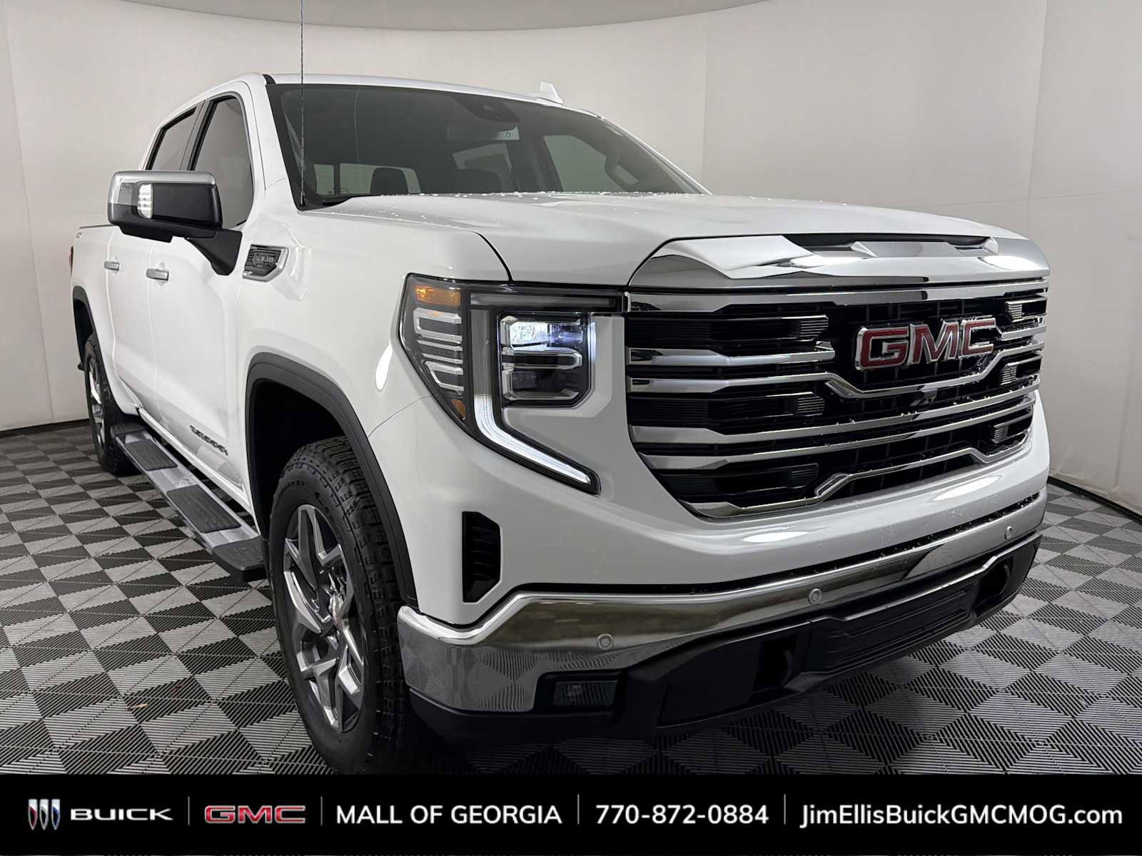 New 2026 GMC Sierra 1500 SLT w/ SLT Premium Plus Package AWD/4WD image 2