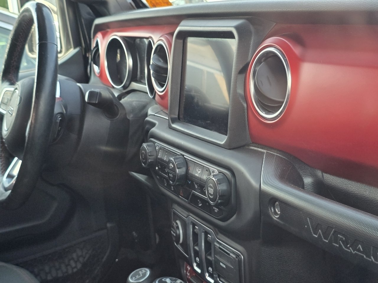 Used 2018 Jeep Wrangler Rubicon AWD/4WD image 15