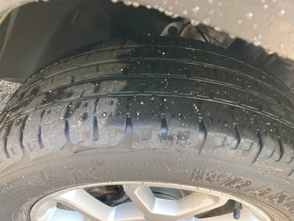 Used 2019 Jeep Renegade Latitude w/ Cold Weather Group AWD/4WD image 35