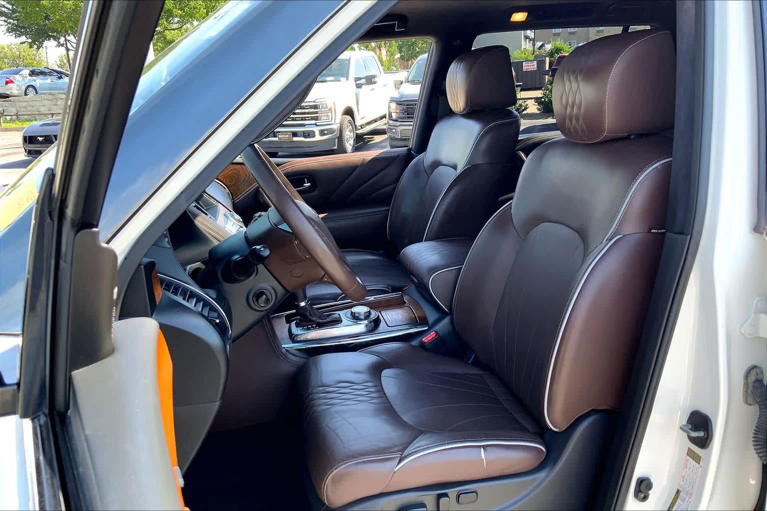 Used 2017 INFINITI QX80 Limited AWD/4WD image 8