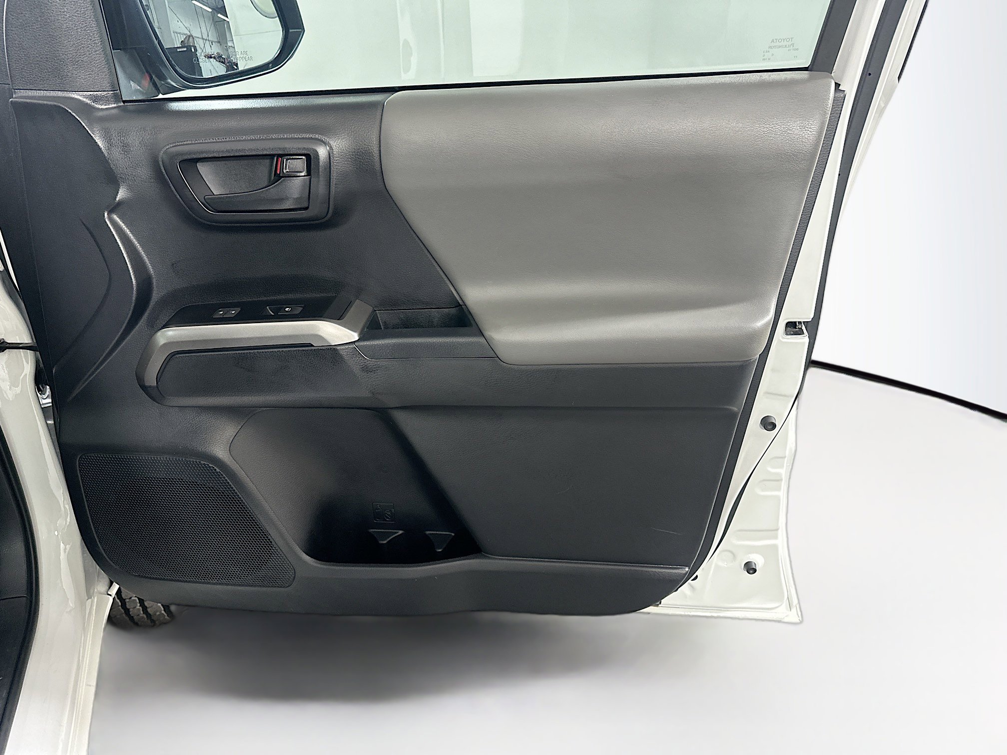 Used 2021 Toyota Tacoma SR5 image 30