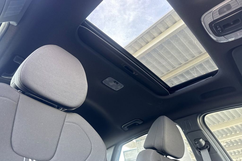 New 2026 Hyundai Elantra SEL Sport Premium FWD image 17