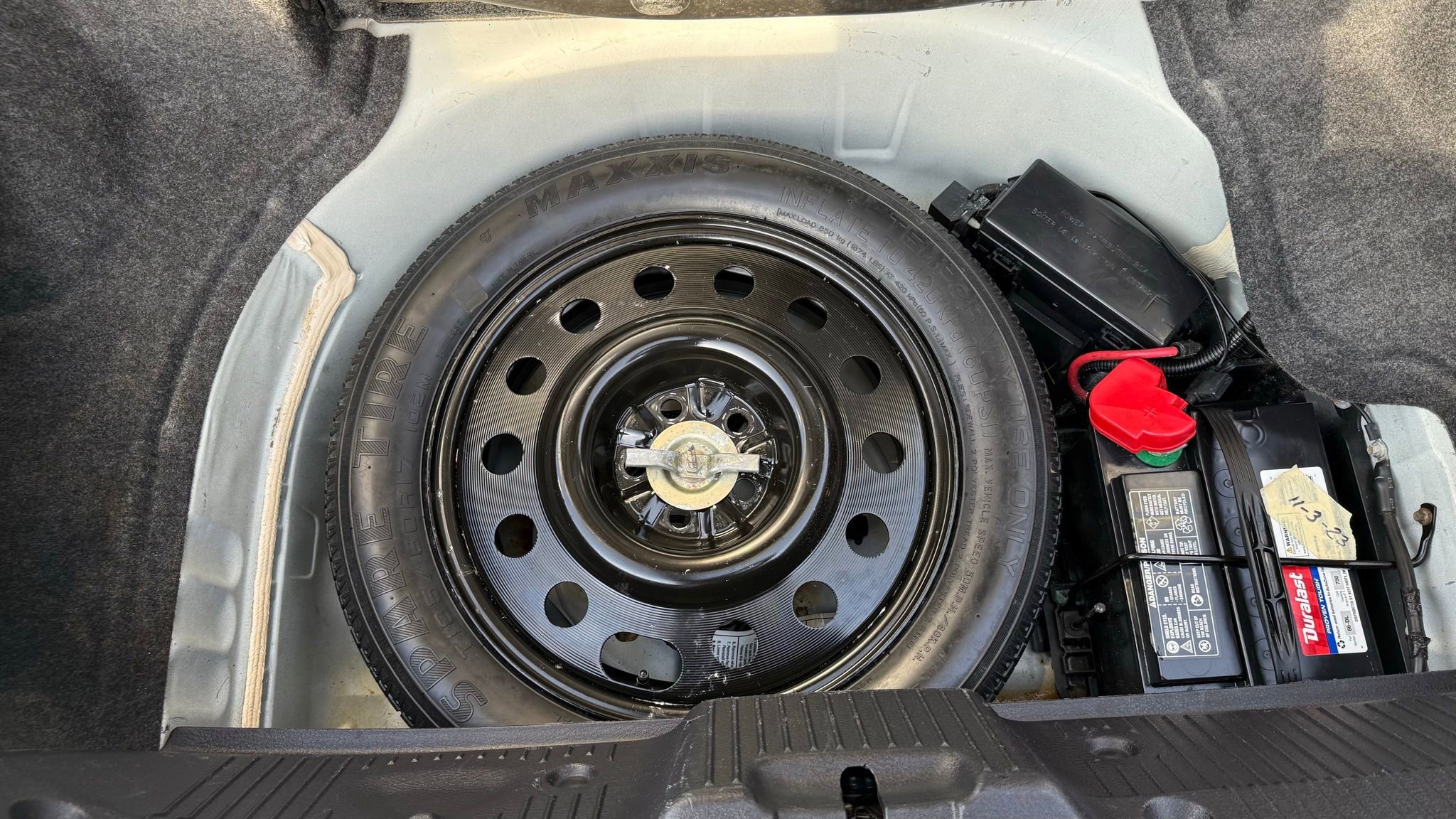 Used 2003 Ford Thunderbird image 46