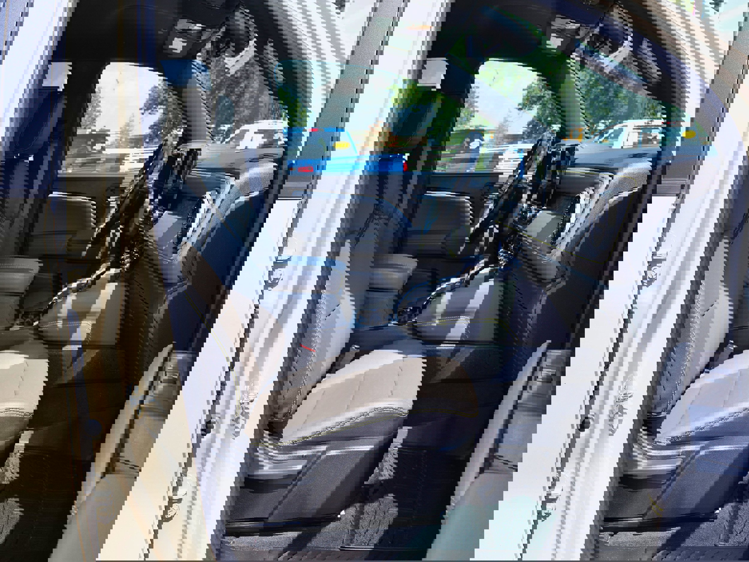 Used 2023 Chevrolet Colorado ZR2 w/ Desert Boss Special Edition image 28