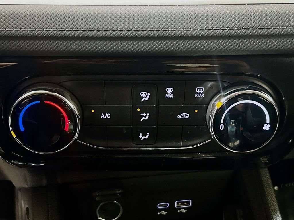Used 2025 Chevrolet TrailBlazer LT w/ Driver Confidence Package FWD image 13