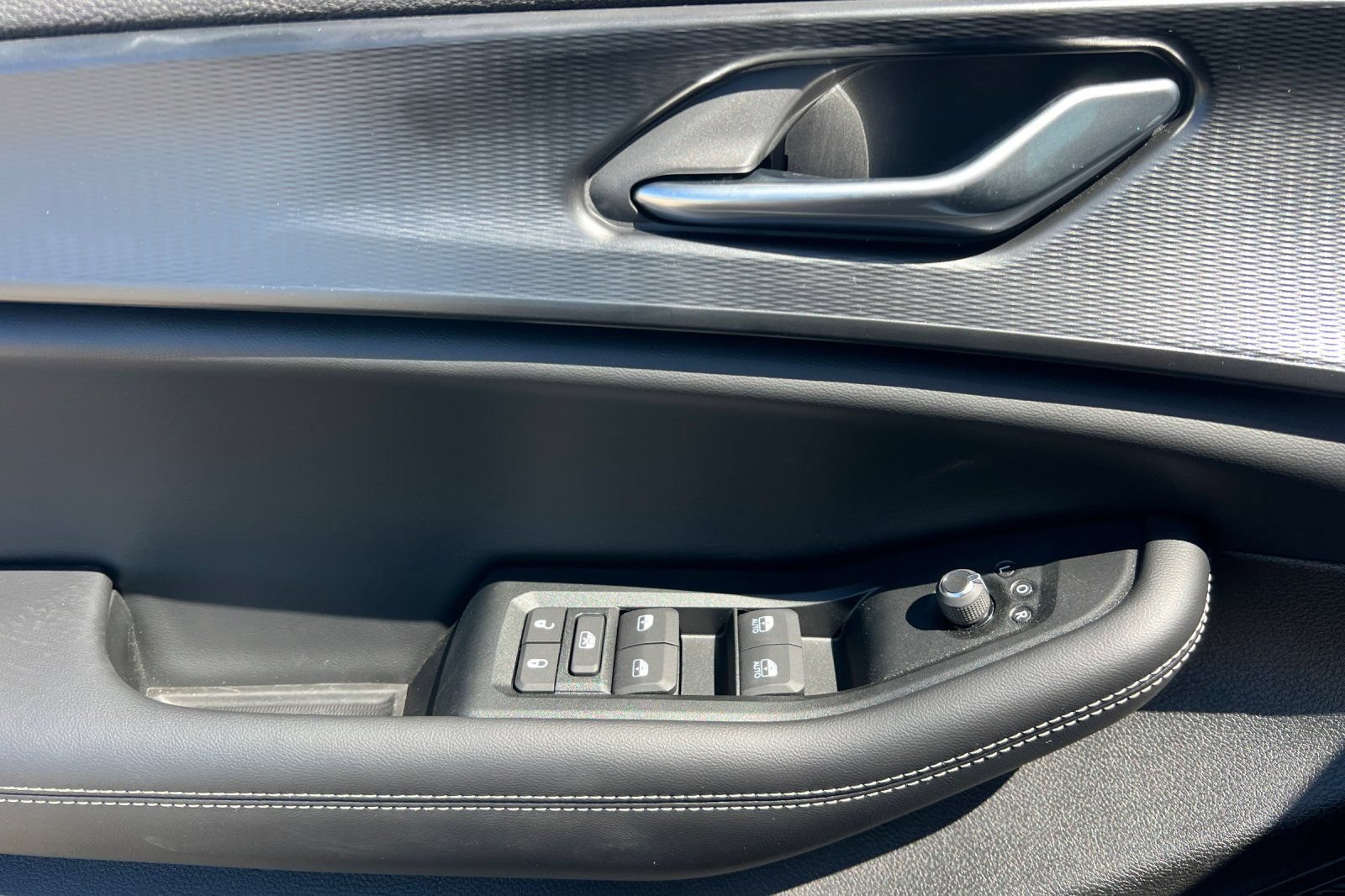 New 2026 Jeep Grand Cherokee Laredo X AWD/4WD image 10