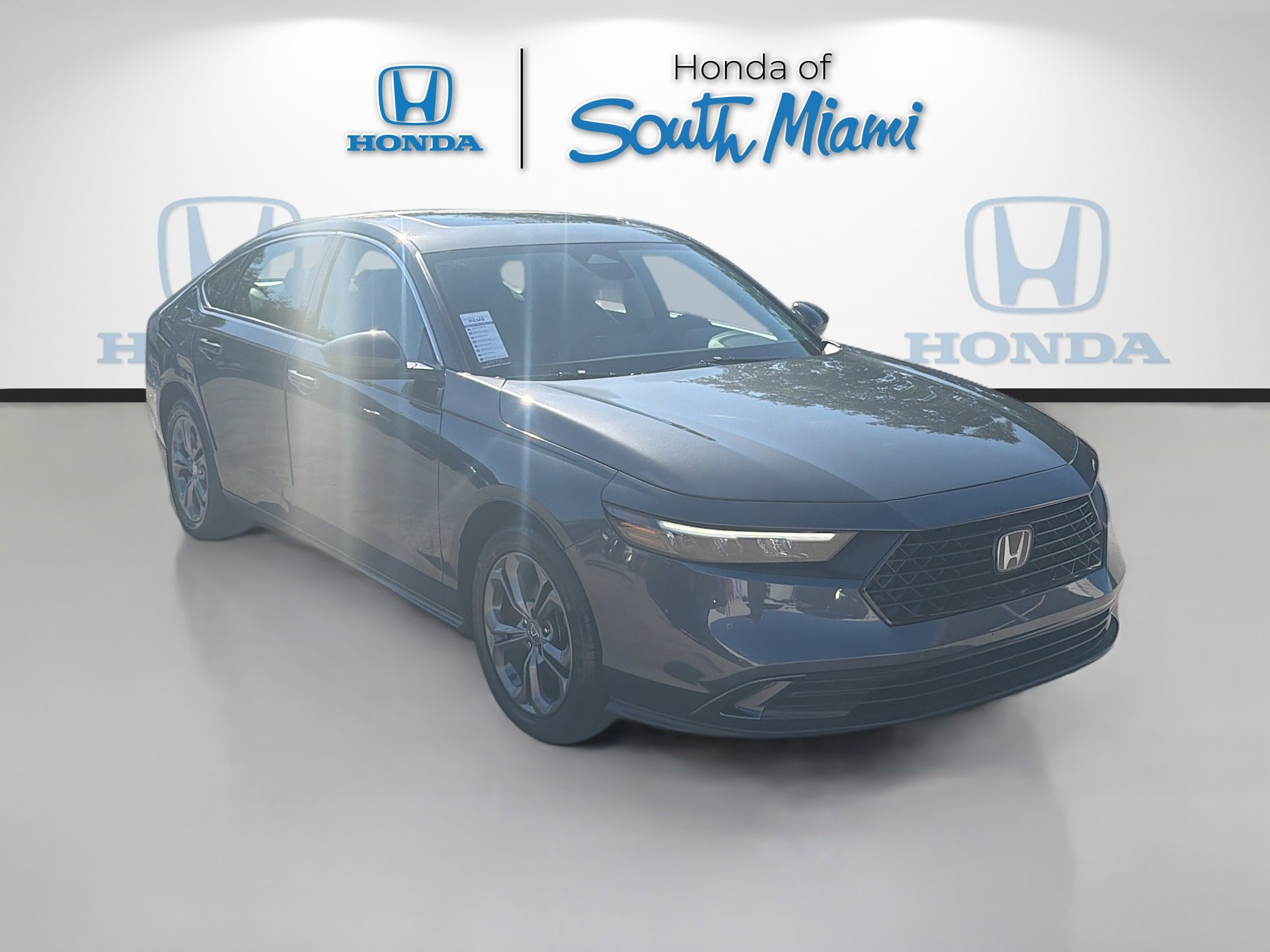 Used 2023 Honda Accord EX image 1