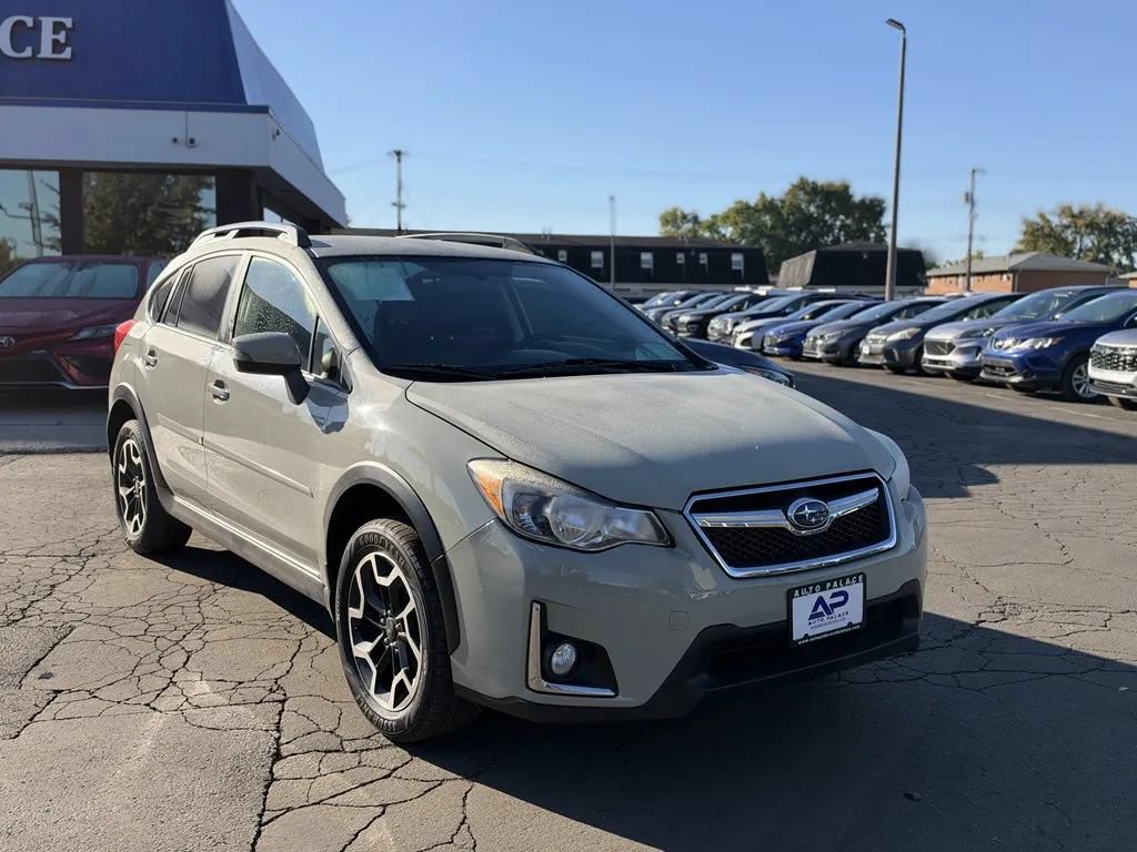 Used 2017 Subaru Crosstrek 2.0i Limited AWD/4WD image 3