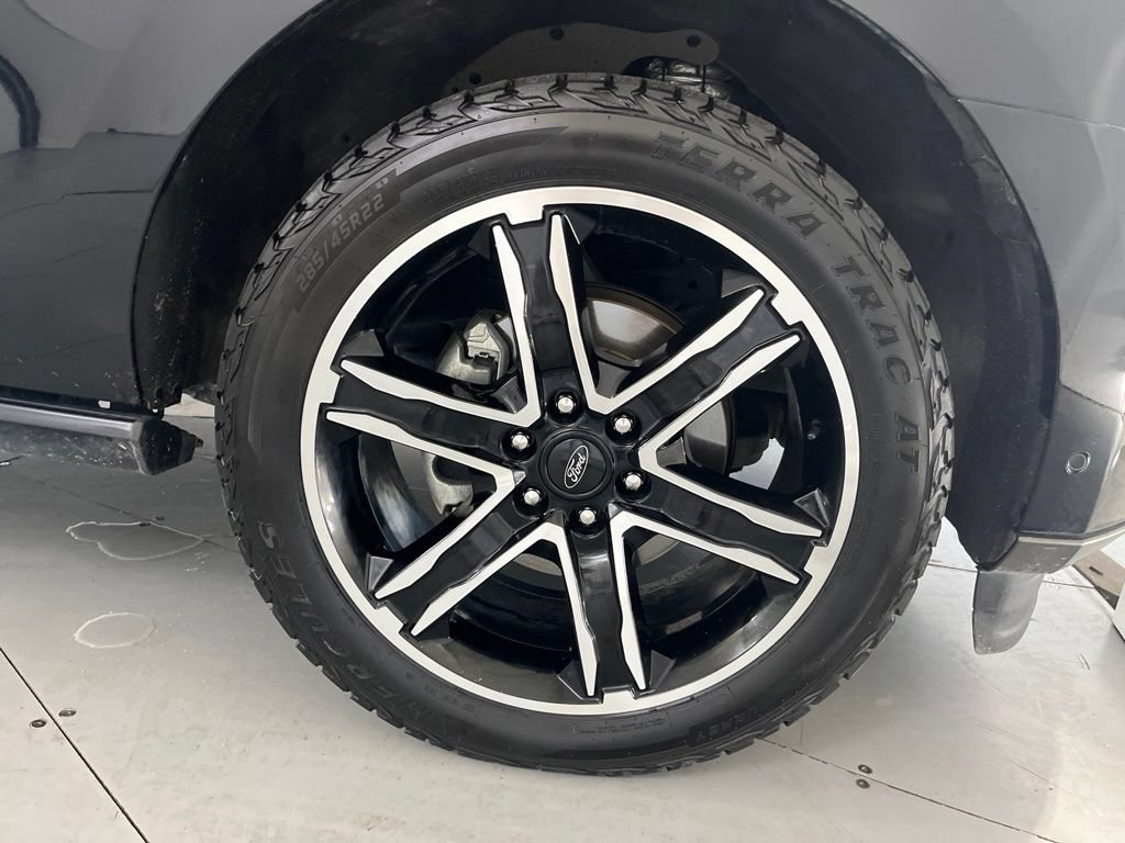 Used 2021 Ford Expedition Limited AWD/4WD image 17