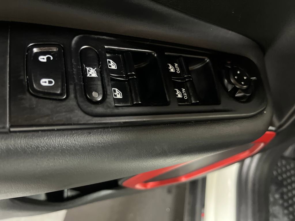 Used 2023 Jeep Renegade Trailhawk image 12