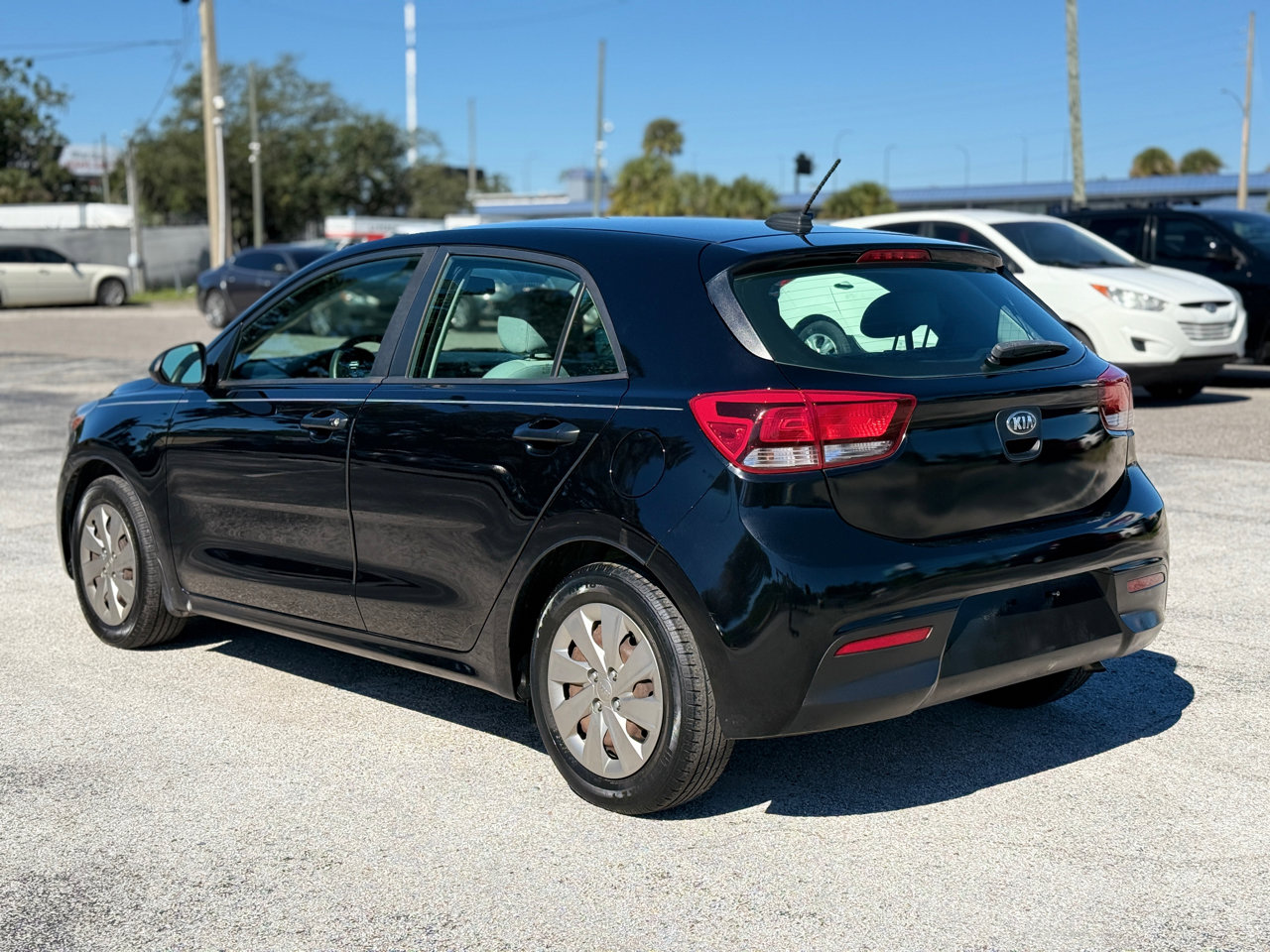 Used 2018 Kia Rio LX image 3