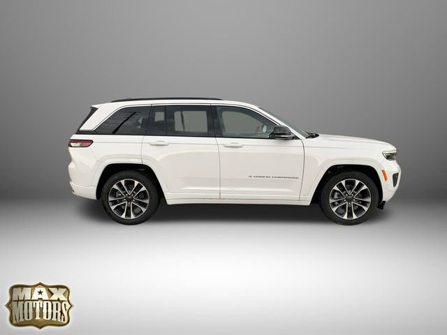 New 2024 Jeep Grand Cherokee Overland image 13