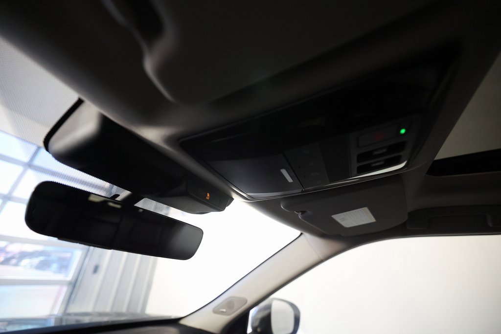 Used 2025 Mitsubishi Outlander SEL image 36