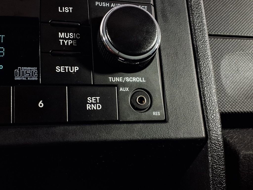 Used 2011 Dodge Nitro Heat image 24