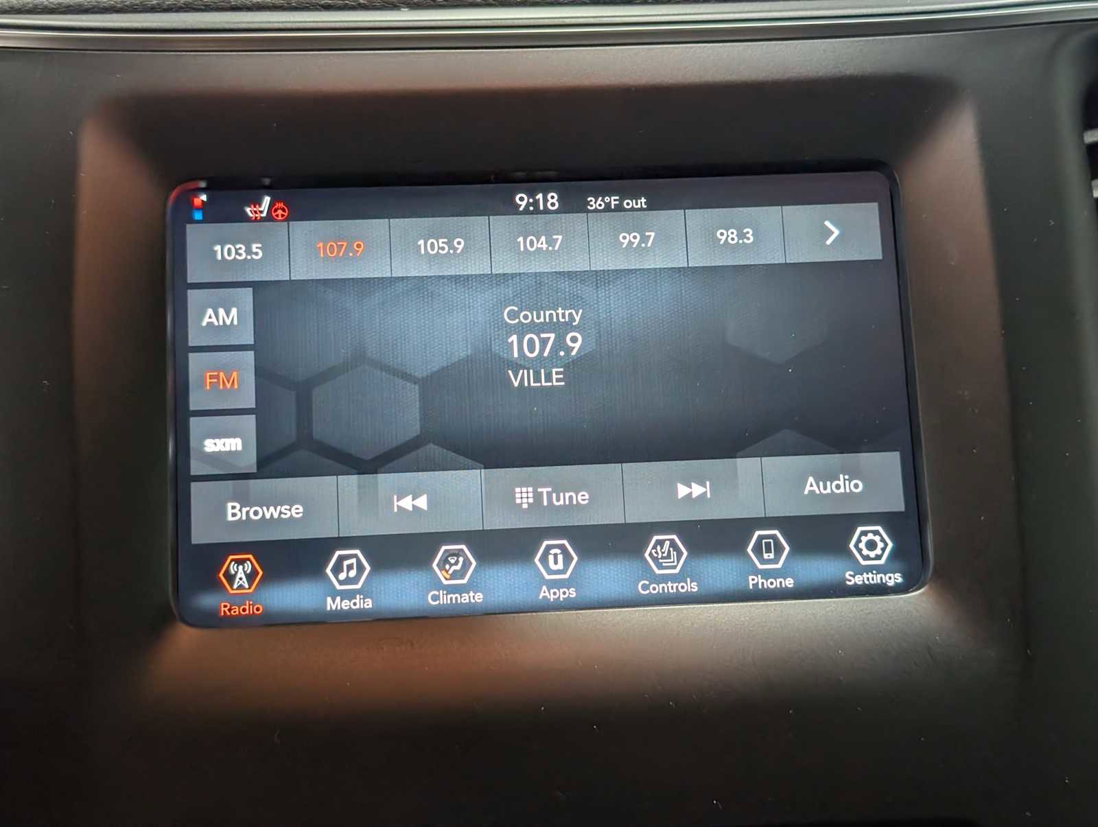 Used 2020 Jeep Cherokee Latitude Plus w/ Cold Weather Group image 21