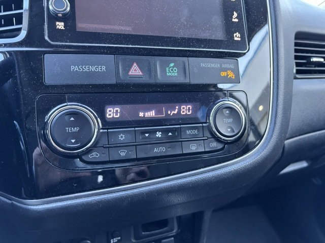 Used 2017 Mitsubishi Outlander SEL image 19