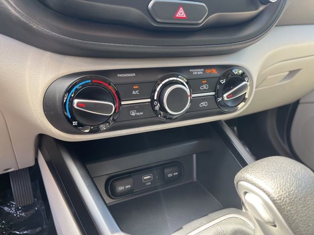 Used 2023 Kia Soul LX w/ LX Technology Package image 24