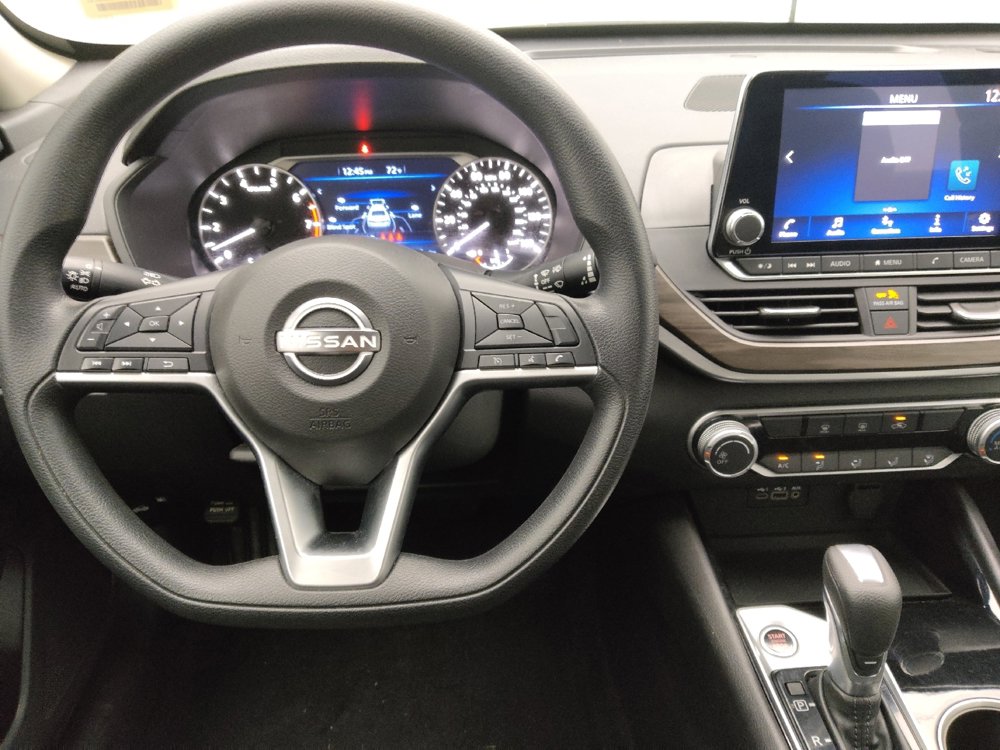 Used 2024 Nissan Altima 2.5 SV image 22