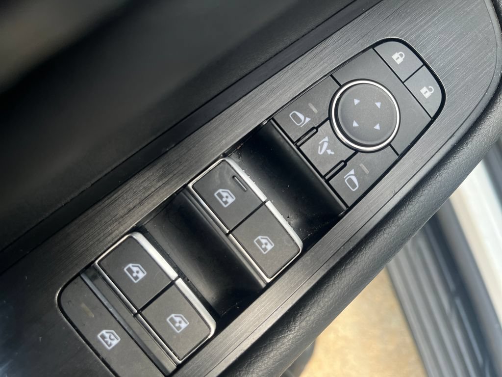 Certified 2025 Nissan Armada SL RWD image 15