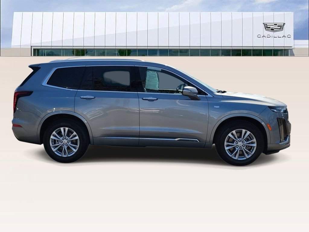Used 2025 Cadillac XT6 Luxury image 9