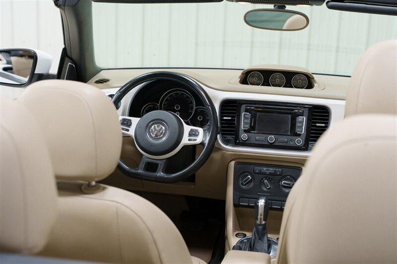 Used 2013 Volkswagen Beetle TDI FWD image 11