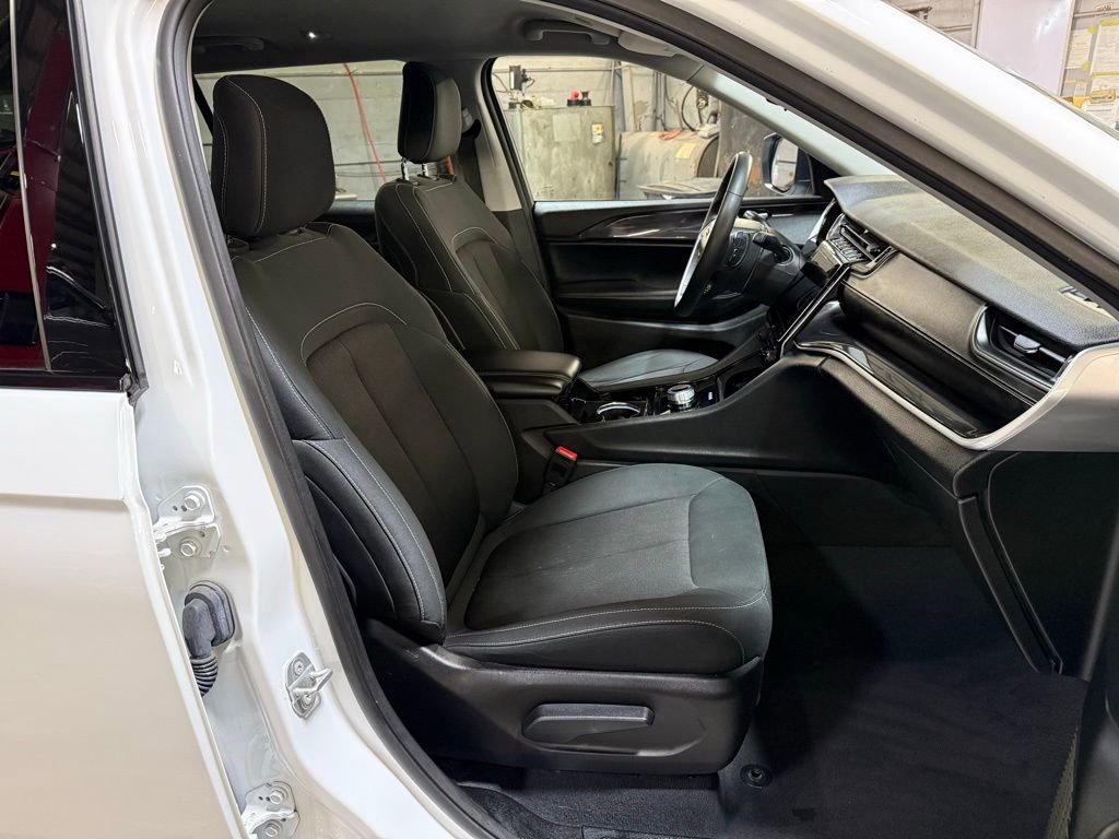 Certified 2023 Jeep Grand Cherokee L Laredo w/ Luxury Tech Group I image 10