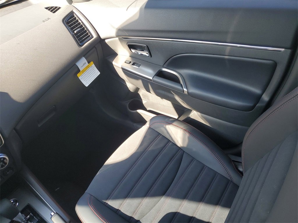 New 2025 Mitsubishi Outlander Sport ES image 10