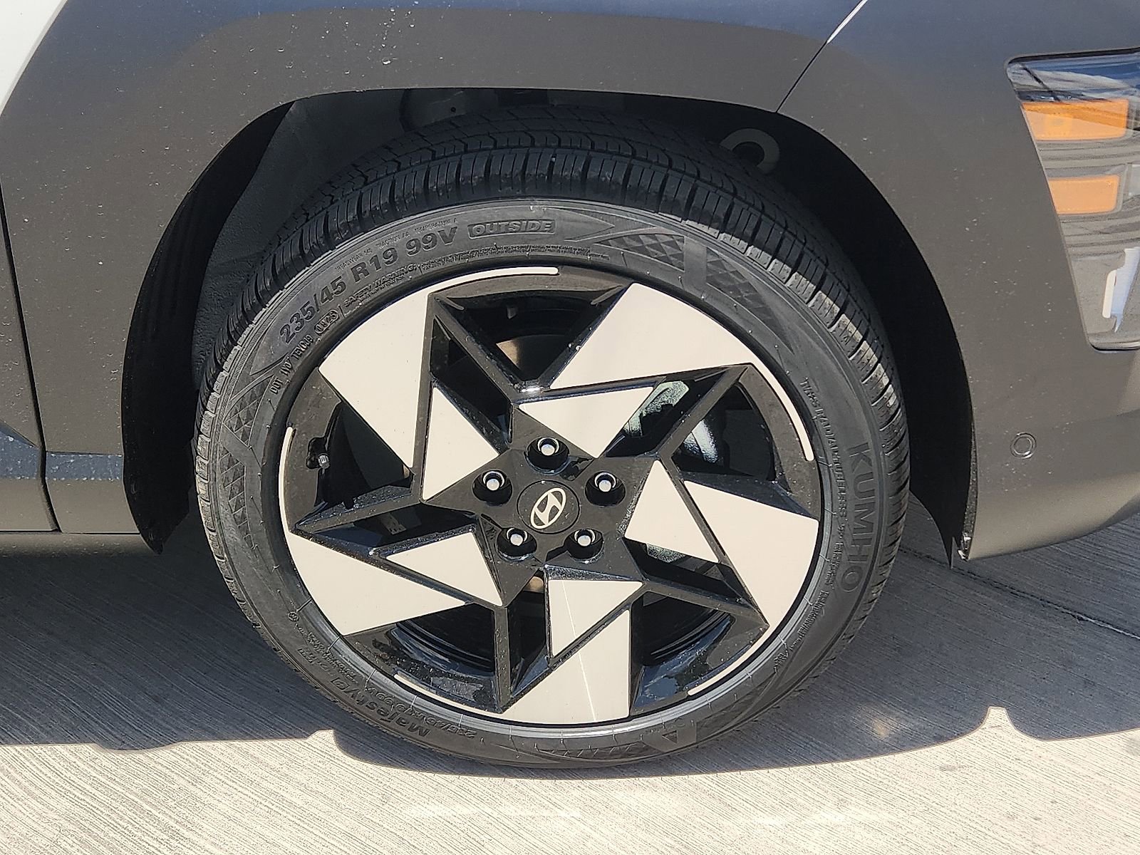New 2026 Hyundai Kona Limited FWD image 7