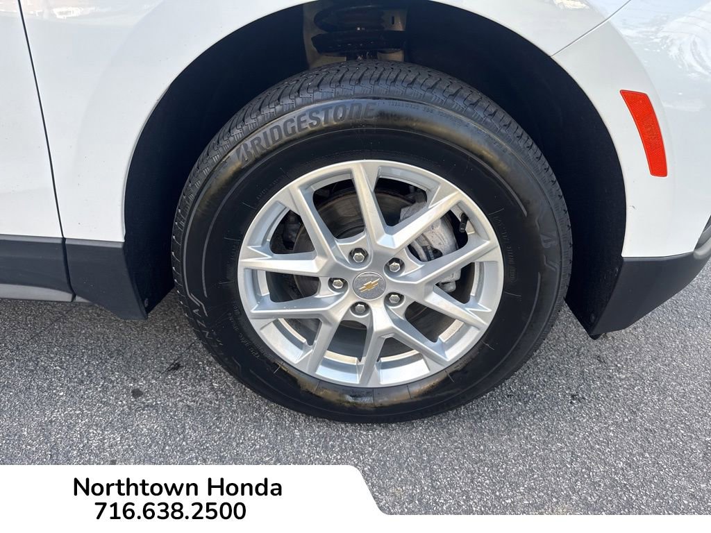 Used 2023 Chevrolet Equinox LS w/ LS Convenience Package AWD/4WD image 17