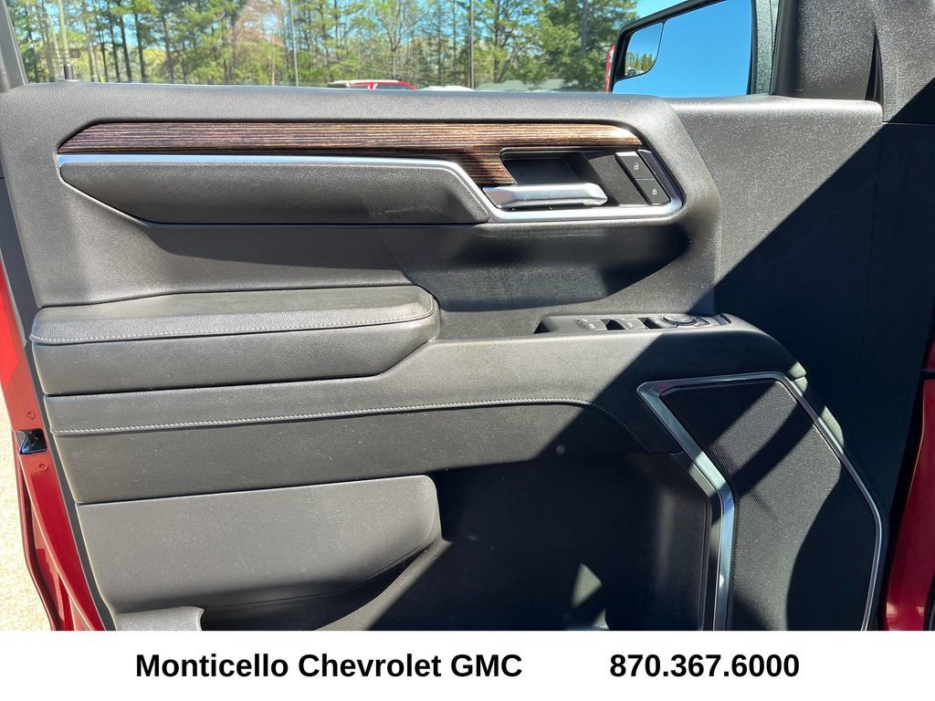 Used 2024 GMC Sierra 1500 Elevation image 10