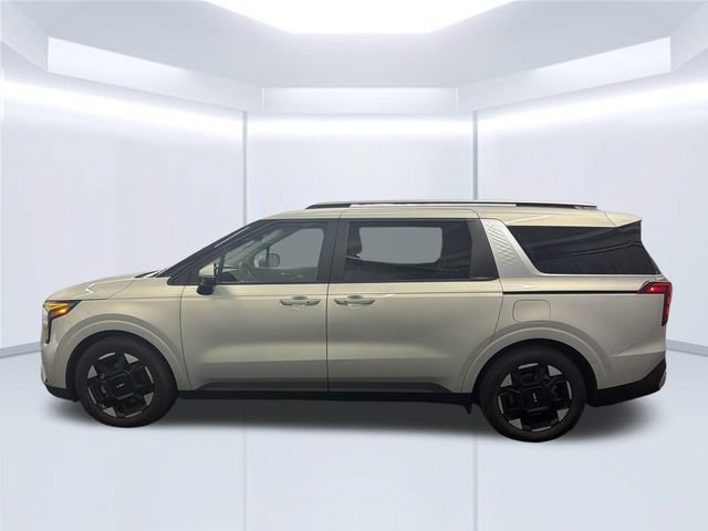 Used 2026 Kia Carnival EX FWD image 2