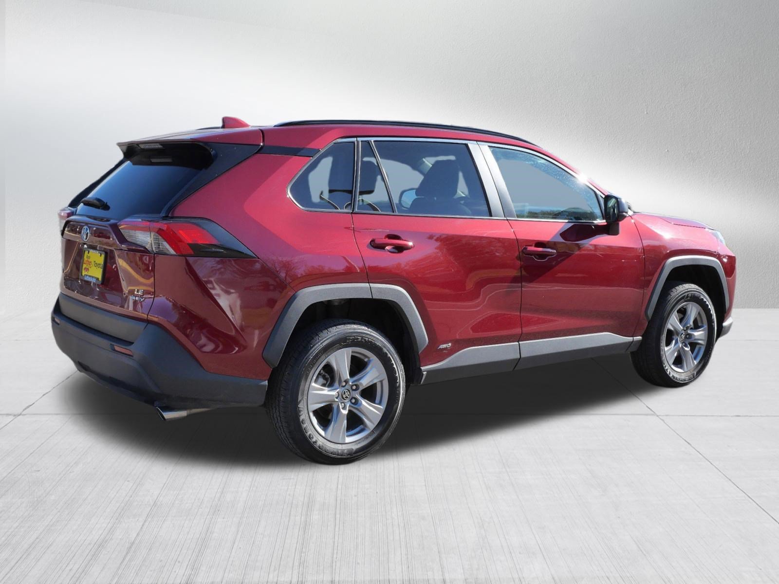 Certified 2025 Toyota RAV4 LE AWD/4WD image 8