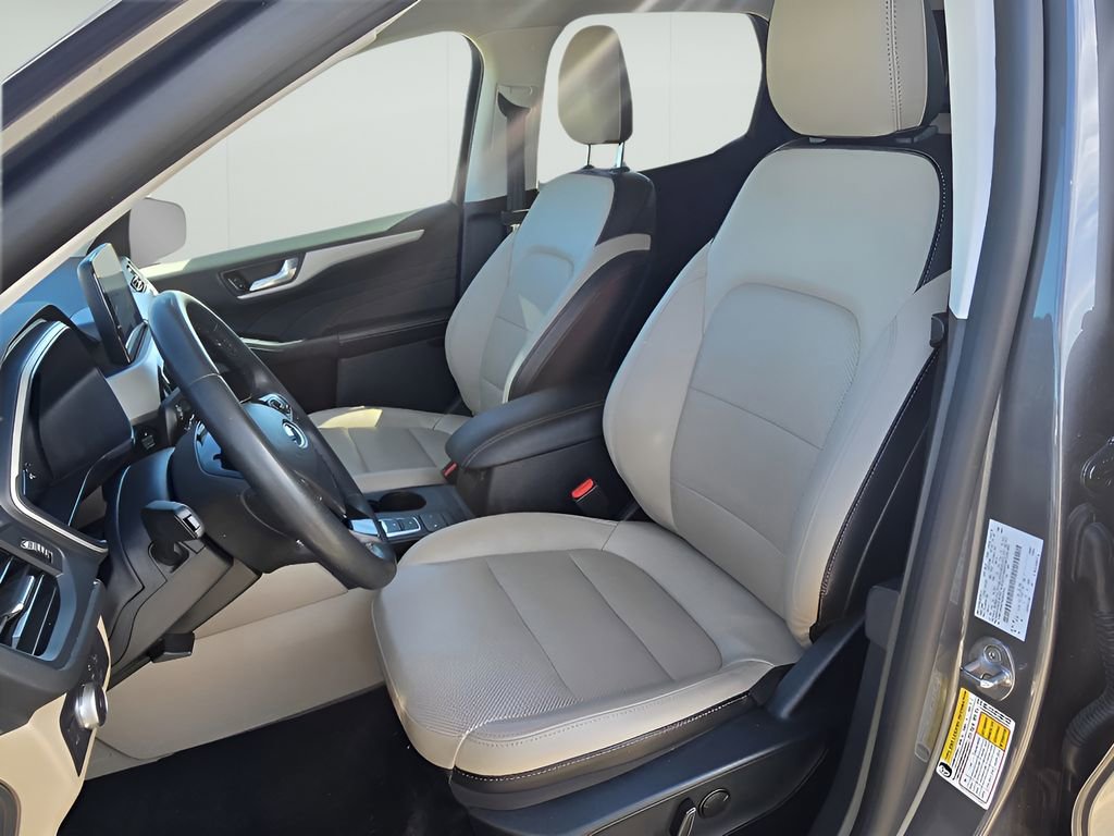 Used 2022 Ford Escape SEL image 13