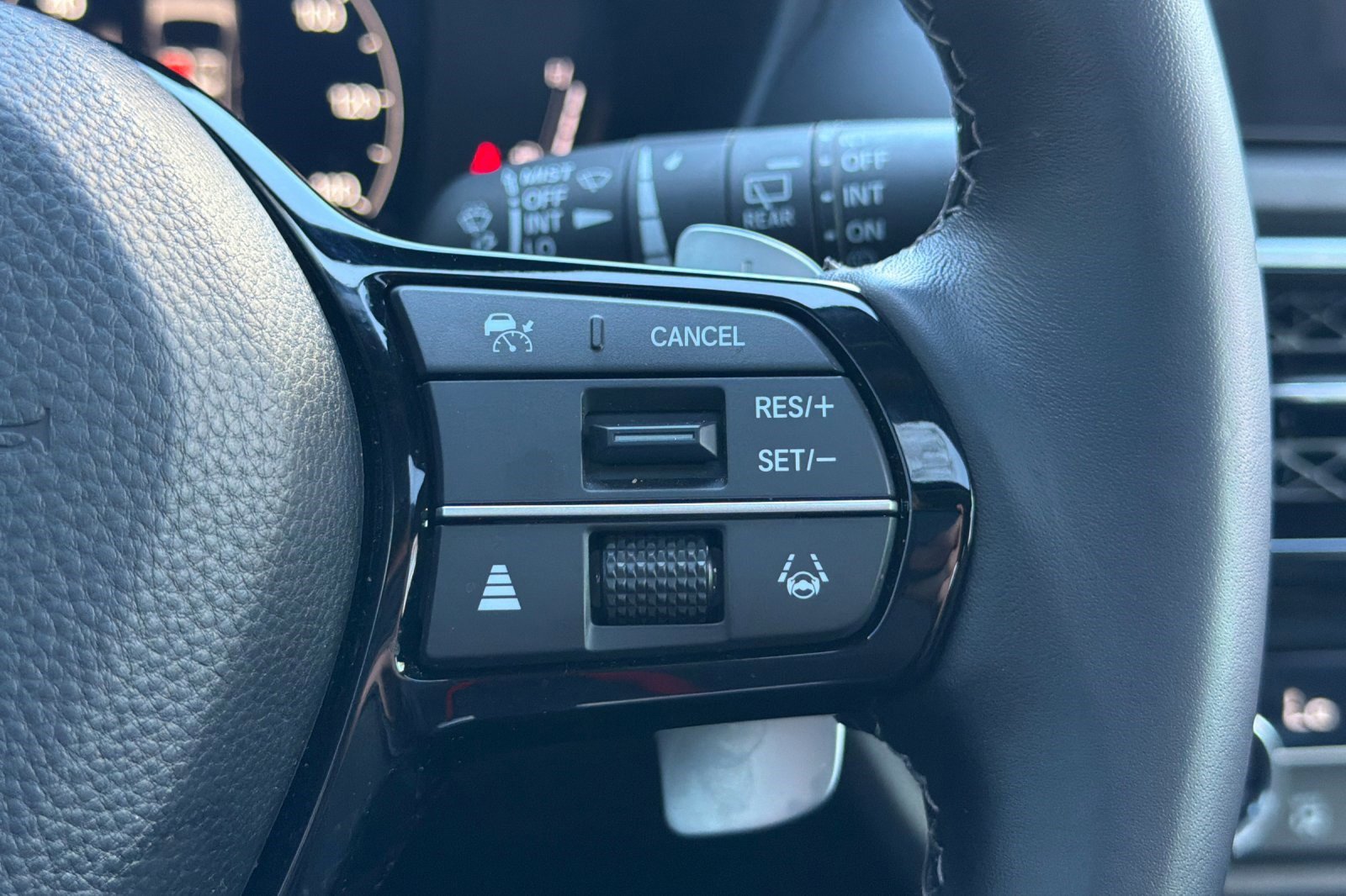 Certified 2025 Acura ADX AWD image 31