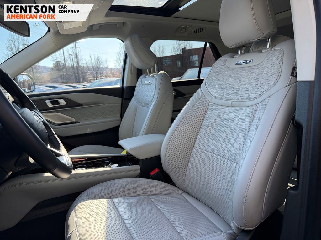 Used 2025 Ford Explorer Platinum w/ LUX Leather Package image 29