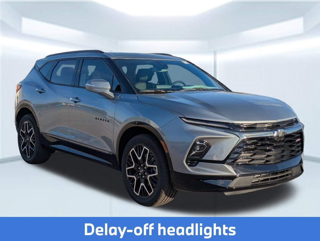 Used 2026 Chevrolet Blazer RS FWD image 9