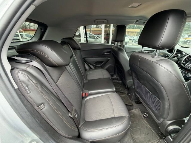 Used 2020 Chevrolet Trax LT w/ Driver Confidence Package AWD/4WD image 16