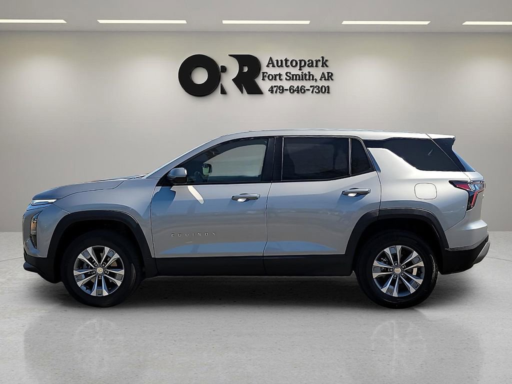 Used 2025 Chevrolet Equinox LT image 3