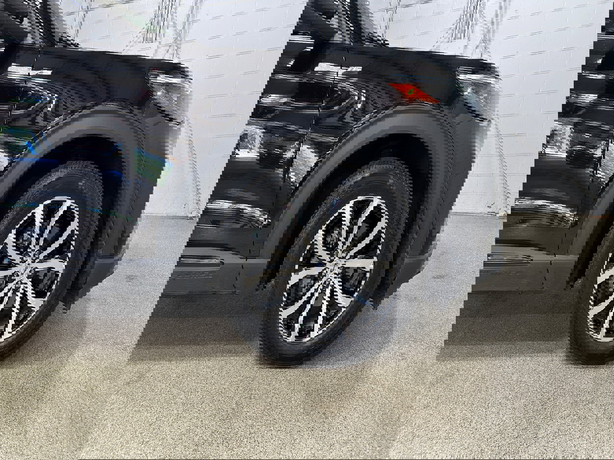 Certified 2025 Ford Explorer ST-Line image 31