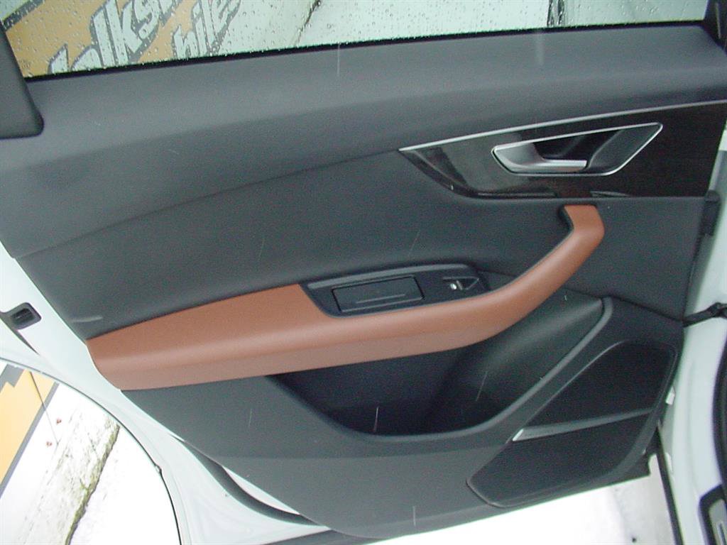 Used 2021 Audi Q7 3.0T Premium Plus w/ Premium Plus Package image 33